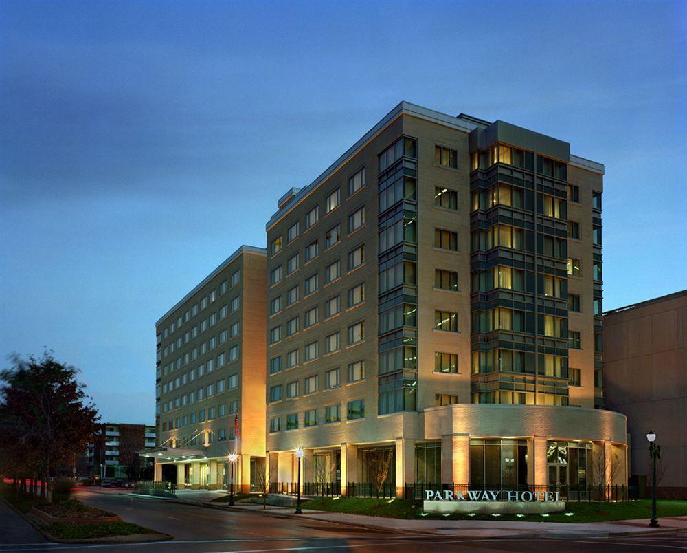 Doubletree By Hilton St. Louis Forest Park Hotel Exterior photo